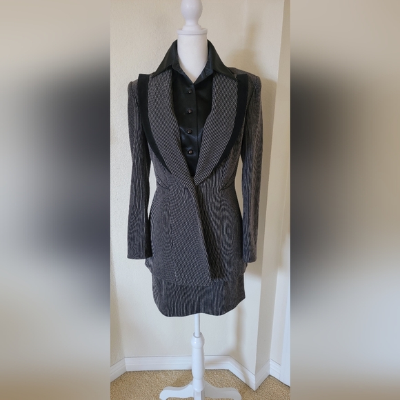 Tom Klaim Jackets & Blazers - Tom Klaim Detachable Collar Suite, size 8.